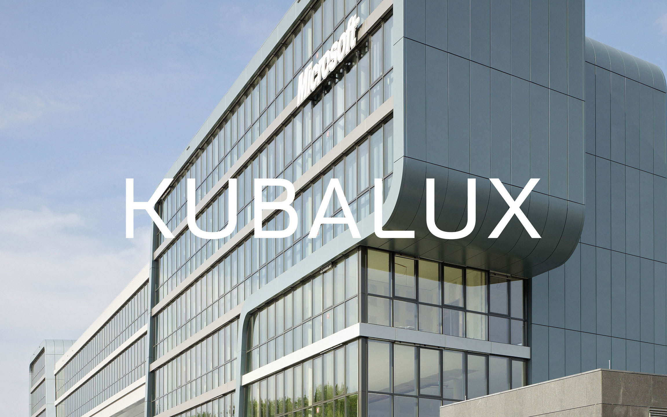 Kubalux Logo vor Microsoft Gebäude im Rheinauhafen in Köln, Architektur